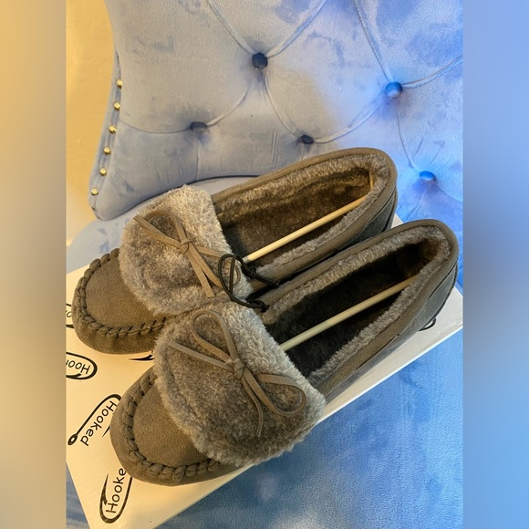 Hooked Chill Slippers - Picture 5 of 6